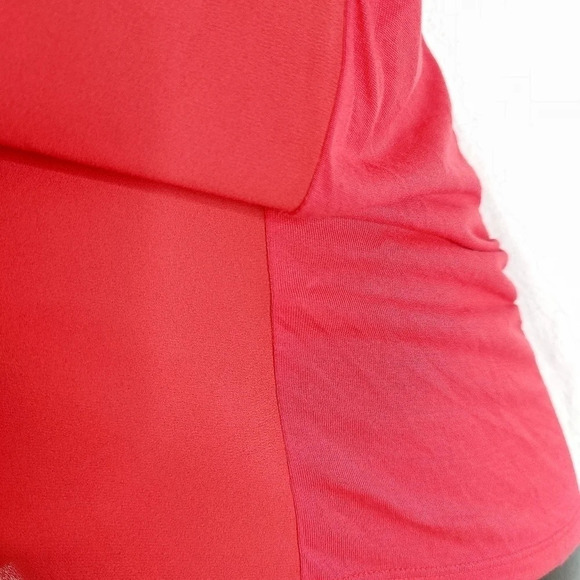 coral pretty comfortable blouse EUC ❤️ - Picture 4 of 6